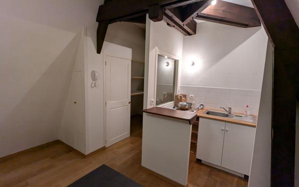 Appartement à louer    1 pièce • 24 m2 Caen
