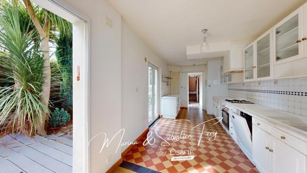 LANNION – MAISON DE VILLE DE CARACTÈRE AVEC TERRASSE PRIVATIVE