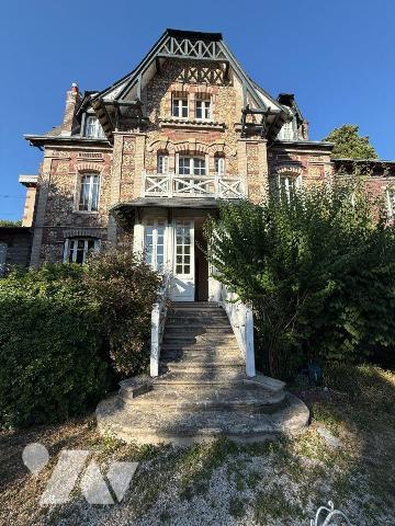MAISON DE CARACTÈRE - VENTE - ROUEN, QUARTIER JOUVENET

Maison ancienne à Rouen, quartier Jou...