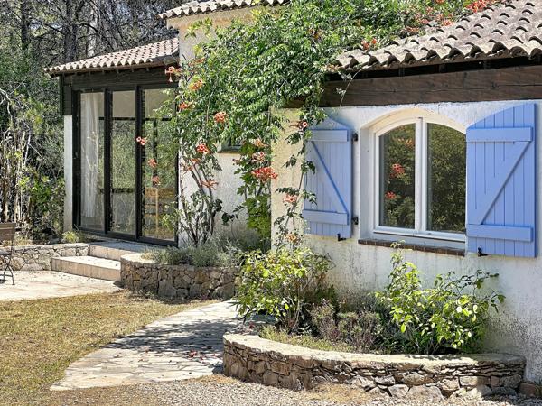 Grande villa de caractère avec piscine et grande cuisine d'été , 6 chambres