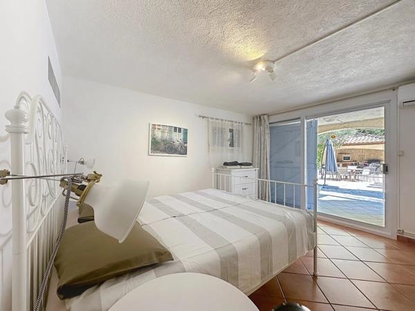 Grande villa de caractère avec piscine et grande cuisine d'été , 6 chambres