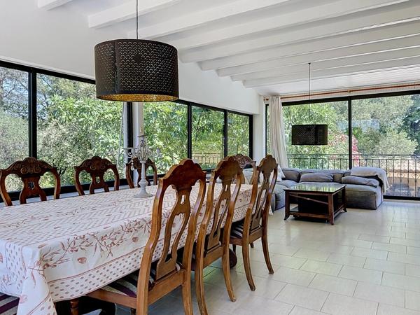 Grande villa de caractère avec piscine et grande cuisine d'été , 6 chambres