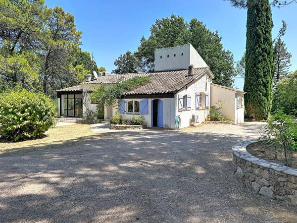 Grande villa de caractère avec piscine et grande cuisine d'été , 6 chambres