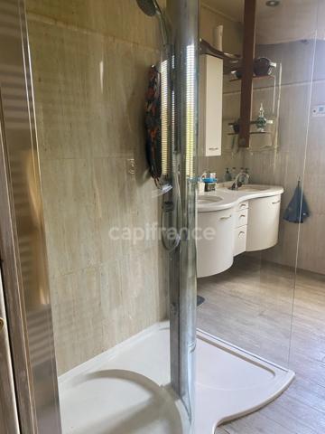 Maison à vendre 7 pièces AUXERRE (89) 167 m2  Piscine  Terrain de 2300 m2 Dépendance