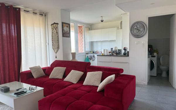 Appartement à vendre    2 pièces • 40,22 m2 Marseille 9