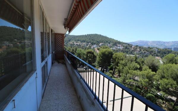 Appartement à vendre    2 pièces • 40,22 m2 Marseille 9