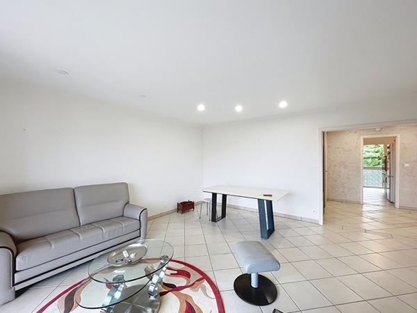 SAINT SEBASTIEN SUR LOIRE BORDS DE LOIRE APPARTEMENT 2 CHAMBRES BALCON STATIONNEMENT