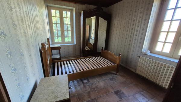 Maison beau potentiel bourg saint georges du bois