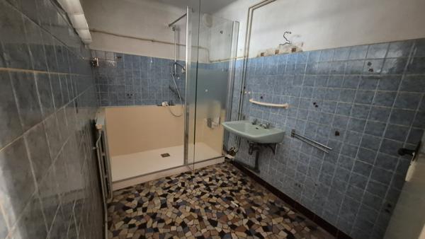 Maison beau potentiel bourg saint georges du bois