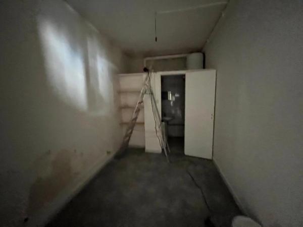 Vente                                                      Appartement
                        
                     3 pièces                      46 m2                     à Perpignan