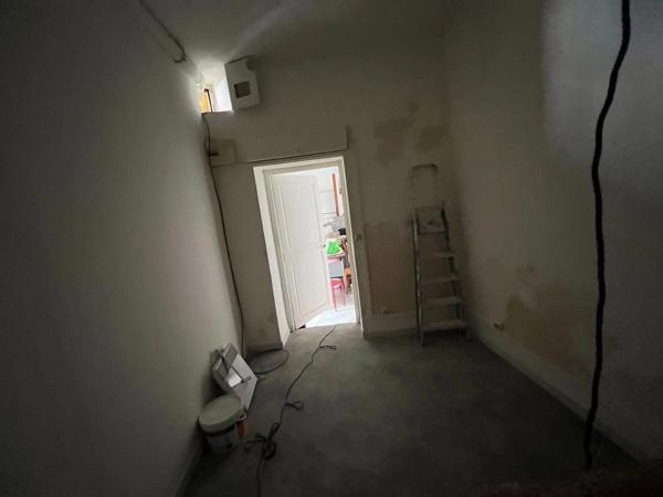 Vente                                                      Appartement
                        
                     3 pièces                      46 m2                     à Perpignan