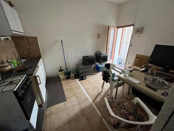 Vente                                                      Appartement
                        
                     3 pièces                      46 m2                     à Perpignan