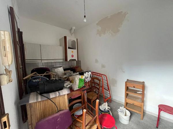 Vente                                                      Appartement
                        
                     3 pièces                      46 m2                     à Perpignan