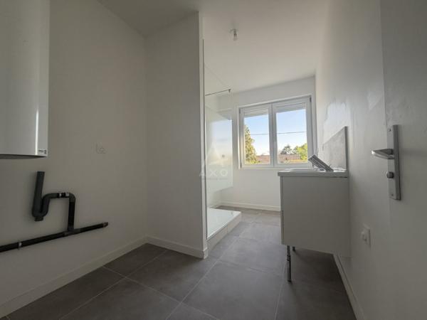 Beau T3 rénové avec grand balcon