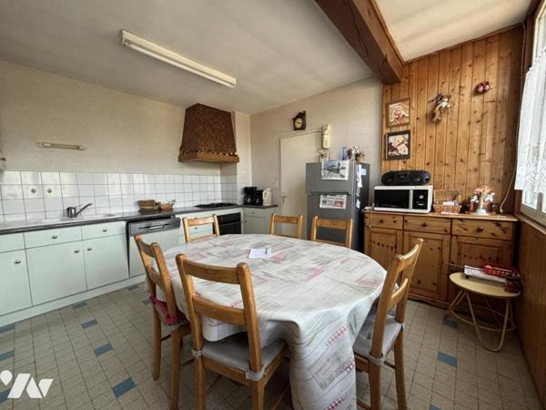 MAISON SUR SOUS-SOL A BAUME LES DAMES
