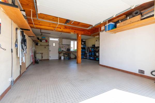 Vente                                                      Maison
                        
                     4 pièces                      96 m2                     à Aulnat