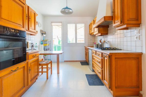 Vente                                                      Maison
                        
                     4 pièces                      96 m2                     à Aulnat