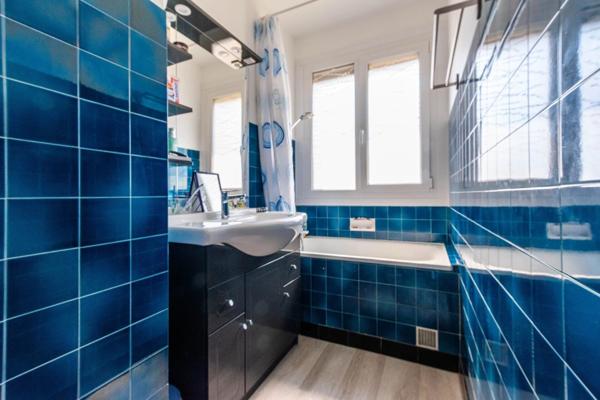 Vente                                                      Maison
                        
                     4 pièces                      96 m2                     à Aulnat