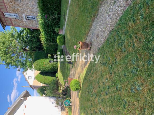 Maison 6 pièces - 165 m² Exclusivité efficity