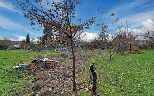 Terrain à vendre    Riom