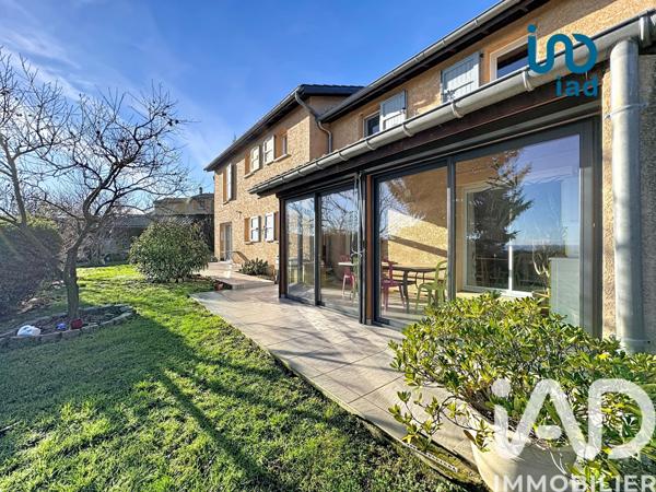 Maison à vendre 10 pièces 200 m² Chuyer