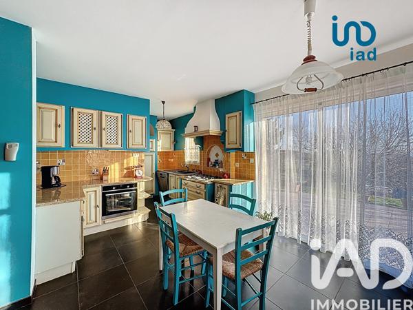 Maison à vendre 10 pièces 200 m² Chuyer