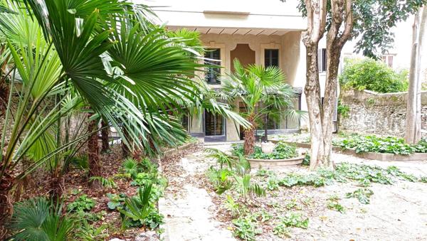 Carcassonne (11000) SUPERBE T4 EN DUPLEX DE 117M² + DEPENDANCE DE 166M² + JARDIN DE 180 M²