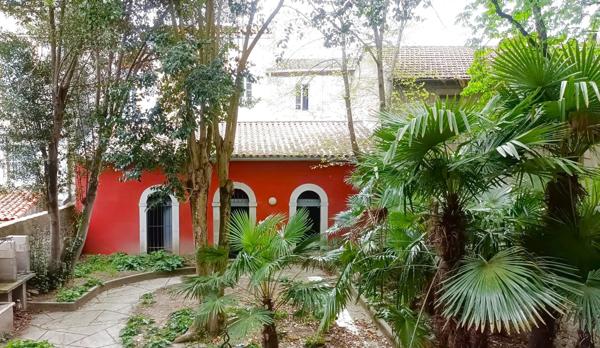 Carcassonne (11000) SUPERBE T4 EN DUPLEX DE 117M² + DEPENDANCE DE 166M² + JARDIN DE 180 M²