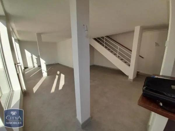 Appartement à louer 4 pièces 105m²