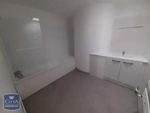 Appartement à louer 4 pièces 105m²