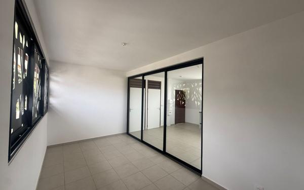 Appartement à louer    1 pièce • 28,14 m2 Cayenne