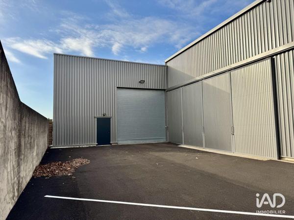 Location hangar 260 m² Orange