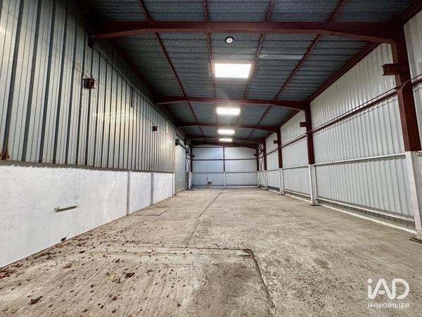 Location hangar 260 m² Orange