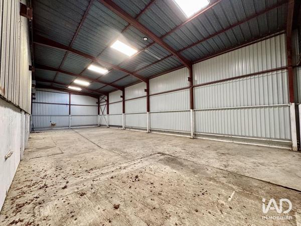 Location hangar 260 m² Orange