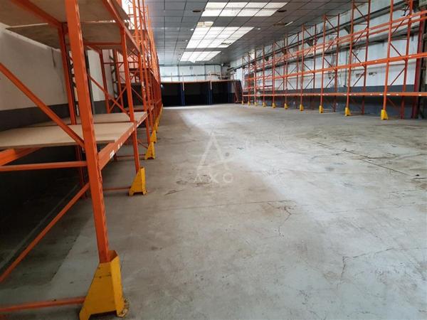 POMMEUSE (77515)  Entrepôt loué 2 746 m²