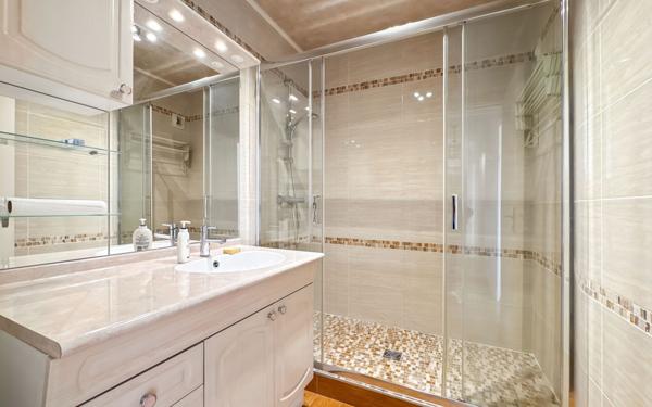 Appartement à vendre    4 pièces • 80 m2 Bondy