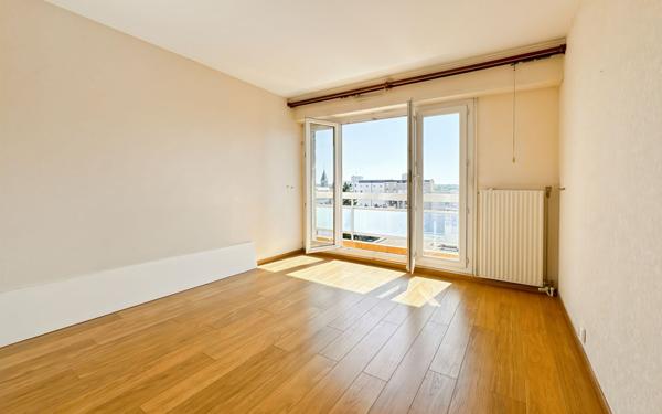 Appartement à vendre    4 pièces • 80 m2 Bondy