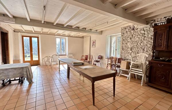 Maison de 354 m²