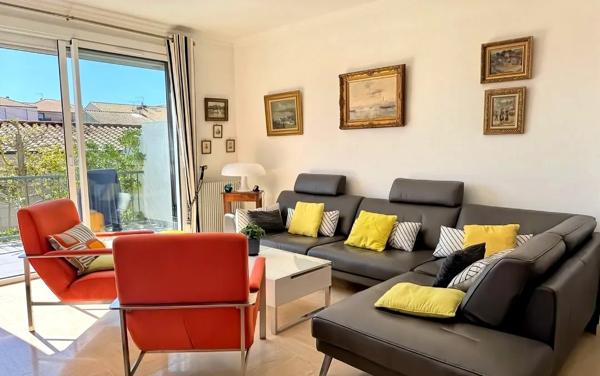 Maison familiale rénovée avec volumes rares – Quartier Saint-Michel, Les Sables d’Olonne