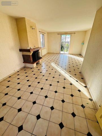 Maison à vendre à Pellevoisin dans l'Indre (36180), ref : 016/408