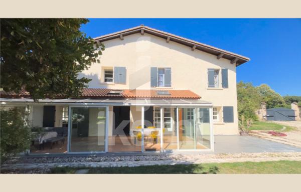 Grande maison 180 m2 sur terrain arboré avec piscine   Chanos-Curson