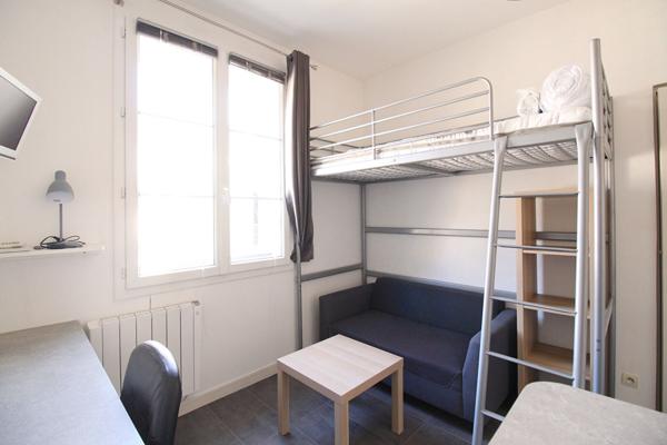 EXCLUSIVITE - A LOUER - Studio meublé en hyper centre-ville de Caen face au théâtre