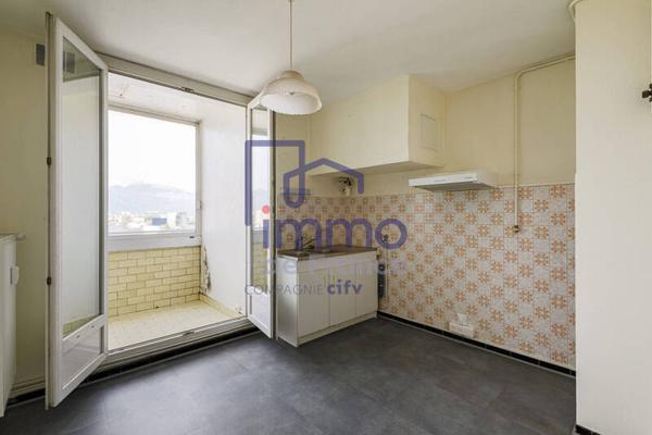 Appartement 4 pièces                                        - 38800 Le Pont-de-Claix Réf : 21495