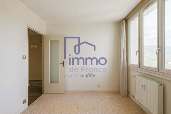 Appartement 4 pièces                                        - 38800 Le Pont-de-Claix Réf : 21495