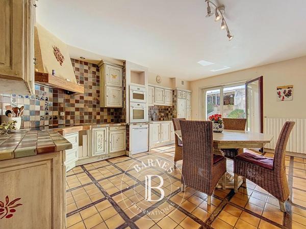 Thonon-les-Bains, Maison 7 Chambres -  300 m² à vendre