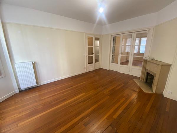 À louer : Appartement 2 pièces à Viroflay, Rive Gauche