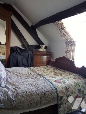 10 min. VILLAINES-LA-JUHEL (53), maison d'habitation comprenant salle à manger (+ poêle à pelle...