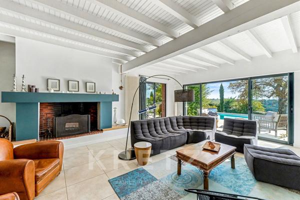 Ferme rénovée 9 pièces, piscine, vue Pyrénées & campagne