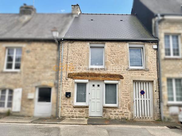 Vente
                Maison65 m² - 3 Pièces -
                    VALOGNES (50700)