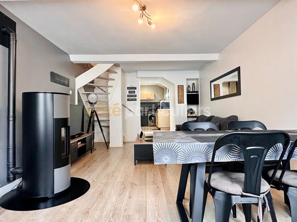 Vente
                Maison65 m² - 3 Pièces -
                    VALOGNES (50700)